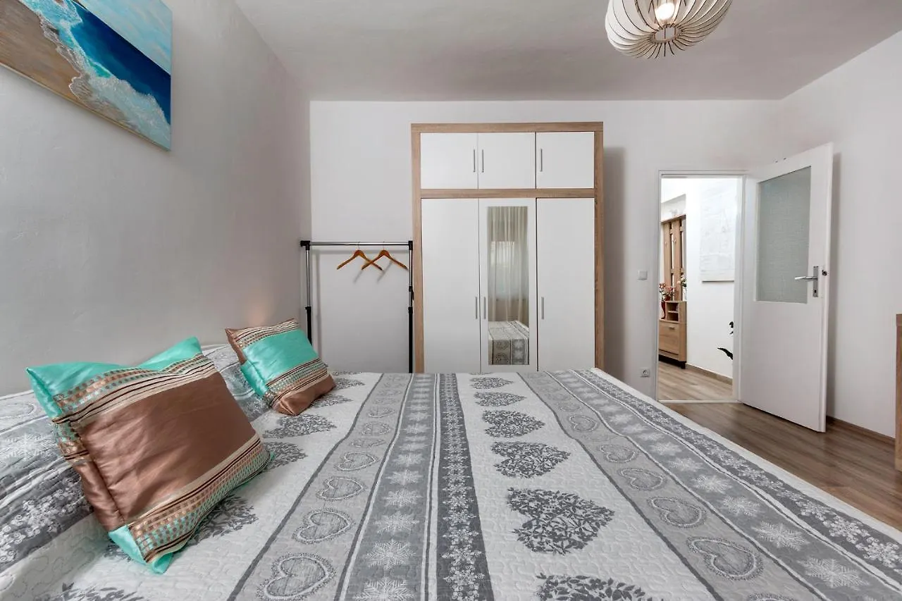 Apartman Bukarica Pula 0*,  Croatia